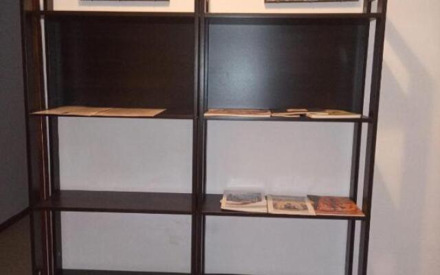 the Pearl in the Alley