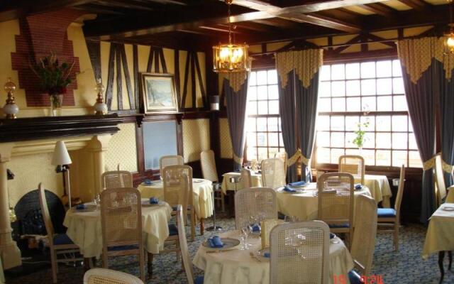 Logis les Cepages-Restaurant le Raisin