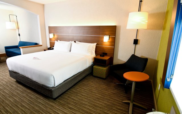 Holiday Inn Express Hotel & Stes Port Clinton-Catawba Island, an IHG Hotel