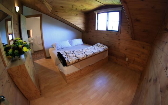 Molino Del Rey Cabins