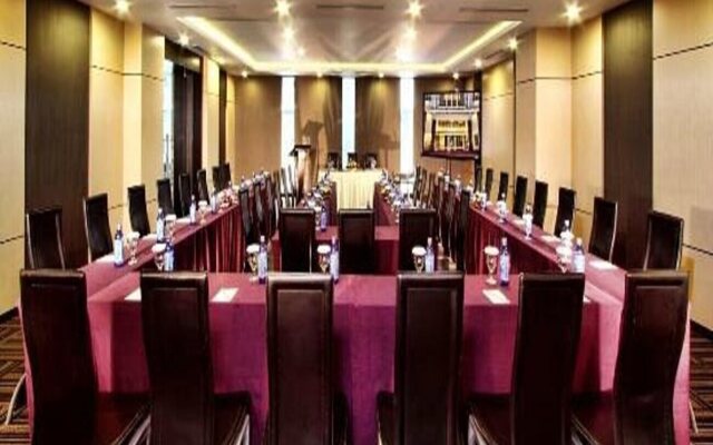 Orchardz Hotel Ayani