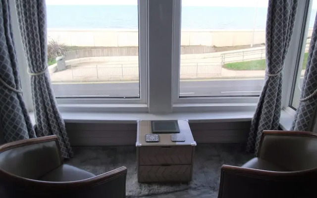 Seahawk Holiday Apartments