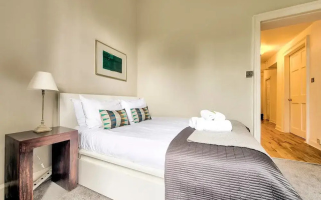 Heart of the New Town Luxury Apartment