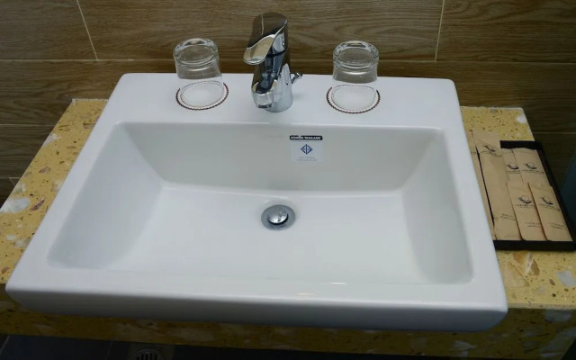 Lang Noi Tan Lap Hotel