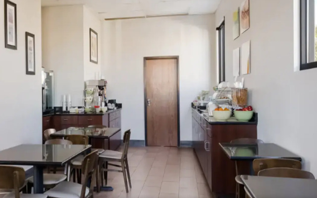 Quality Inn Hall of Fame