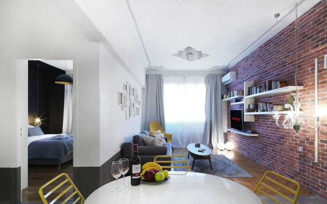 Athenian Apartment with Hot Tub