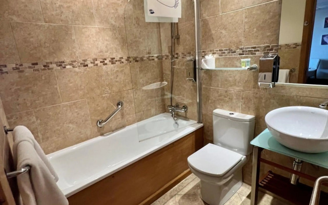 Inn On The Prom Hotel