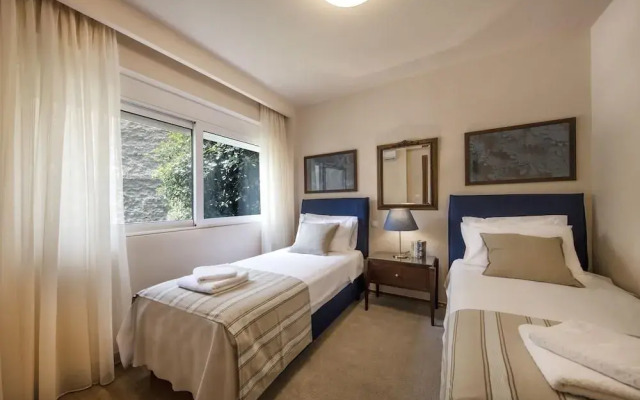 Two Bedroom apt 2' to Acropolis museum