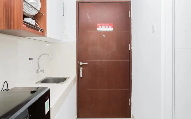 Comfort and Cozy Studio Room Apartment at Springwood Residence