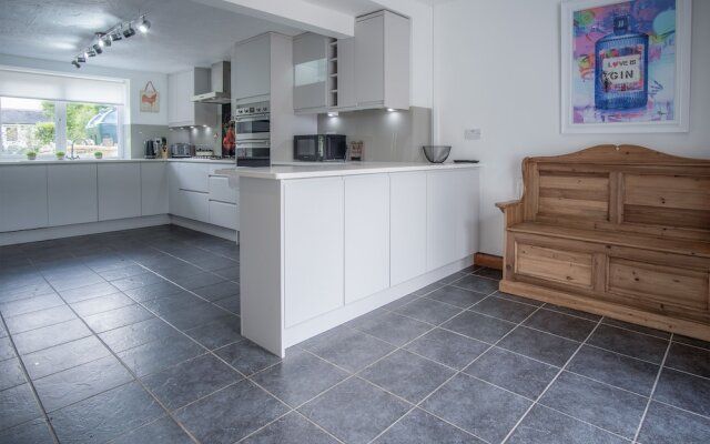 Tucking Mill - 3 Bedroom - Stepaside