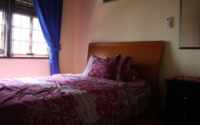 Villa Kota Bunga Anyelir