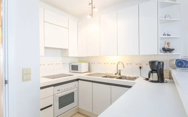 Elegant Apartment With Terrace