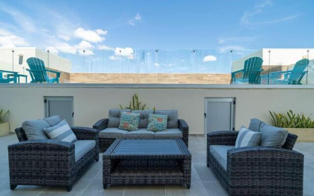 Brand new 2 Bedroom 2 Bath condo with rooftop pool Camino Viejo 403