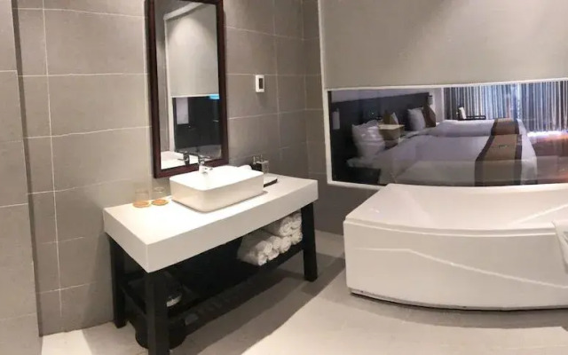 Ly Son Pearl Island Hotel & Resort