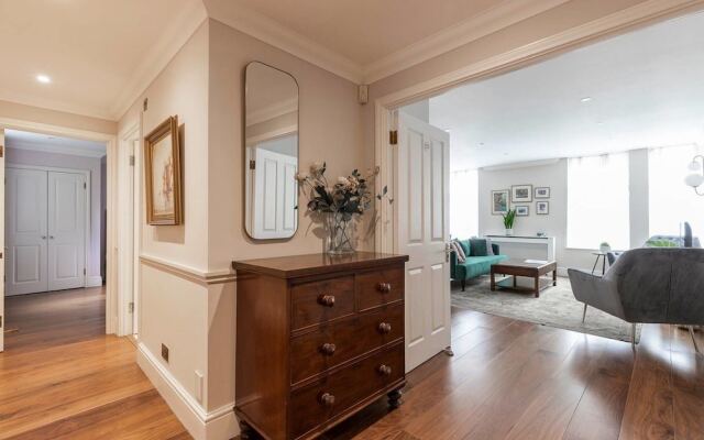 Beautiful 2 bed apt in Mayfair, Close to Tube