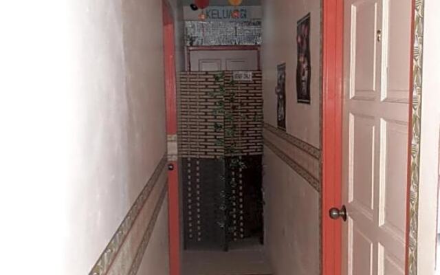 Hotel Sri Bahau by ZUZU