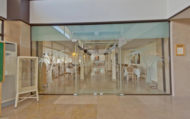 Palmariva Beach Hotel