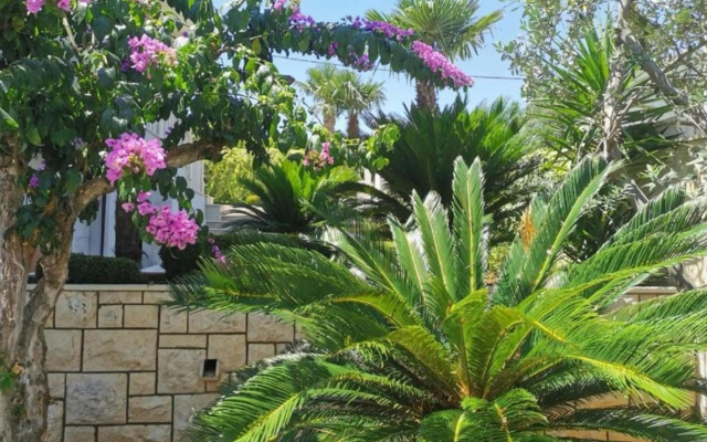 White house Supetar-Brač