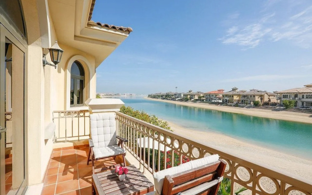 The Palm Jumeirah Villas - Frond F