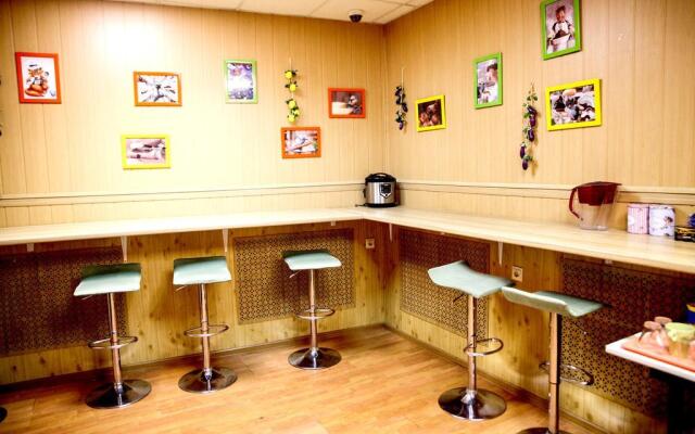 Бауманская (на ул. Бакунинская)