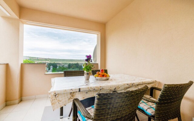 Awesome Apartment in Rovanjska With 2 Bedrooms and Wifi