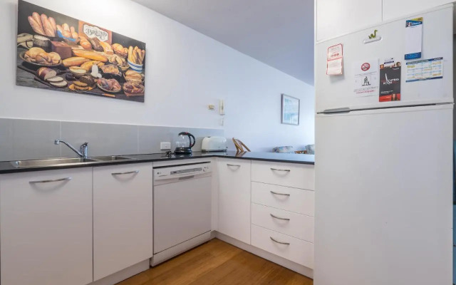 Seaspray U4, 21 Warne Tce