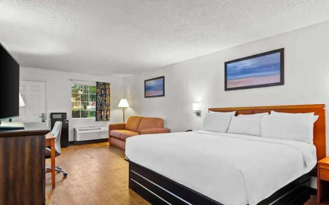 Travelodge Suites MacClenny