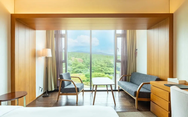 We Hotel Jeju