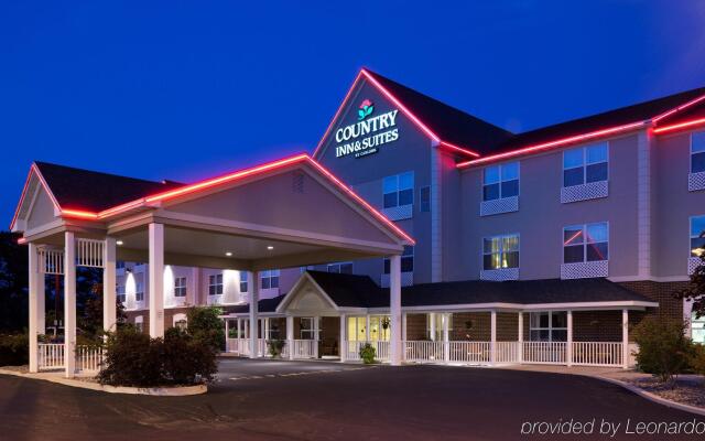 Country Inn & Suites Marinette