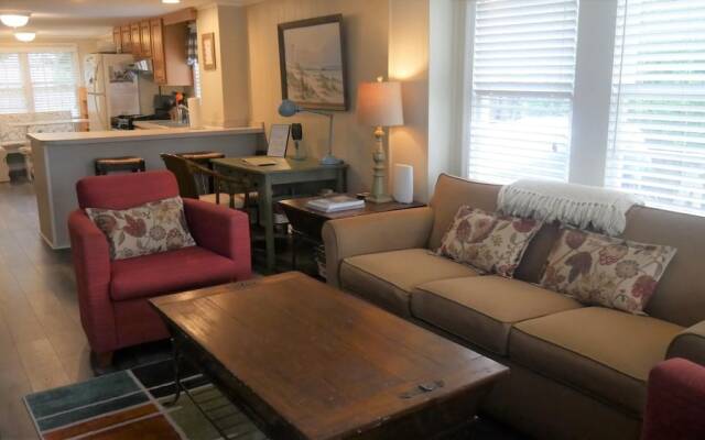 Oyster PI - Downstairs - 2 Br Home