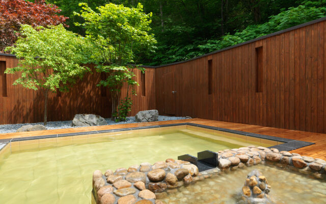 Niseko Konbu Onsen Tsuruga Besso Moku No Sho