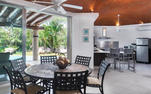Casa Lucio private pool