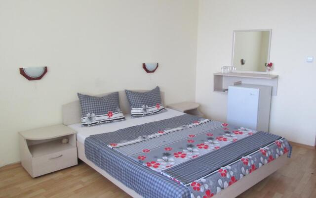 Cherry Sozopol Guest House