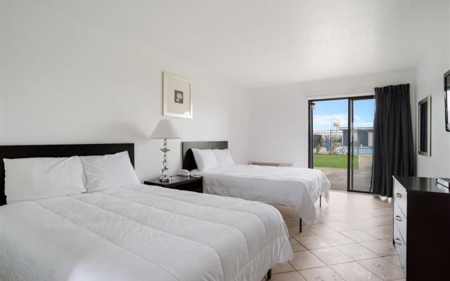 Rodeway Inn at Somers Cove Marina