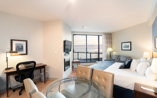 Ocean Promenade Hotel