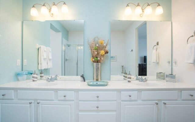 Vista Cay Jewel 3 Bedroom Condo