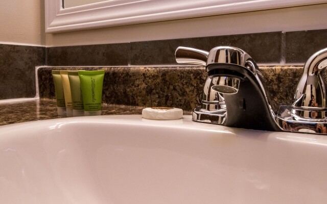 Three Valley Lake Chateau