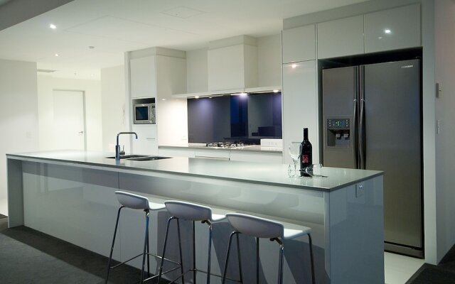 Circle on Cavill - Private Apartments