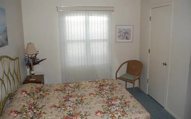 Guest G 61 4 Br Cottage by RedAwning