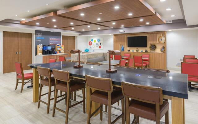 Holiday Inn Express Southington by IHG