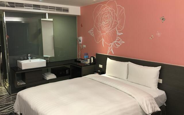 Chiayi Look Hotel