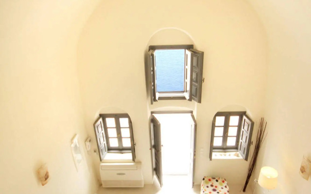 Alafouzou Cave Loft
