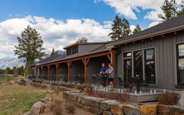 Headwaters Lodge at Eagle Ranch Resort