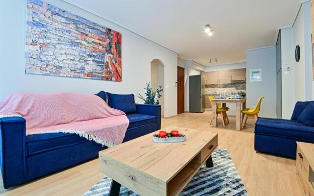 Beautiful new apartment 5 min from Piraeus Port (A2)