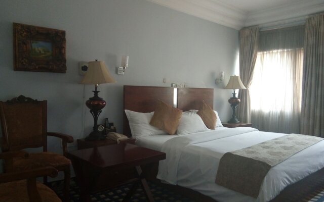 Charro Gates Hotel