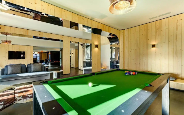 Thedrus luxury apt, swimming pool, SPA & more