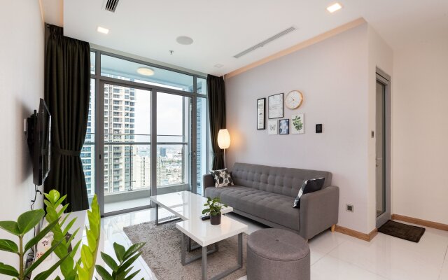 Laze Apartment SAIGON Vinhomes Central Park