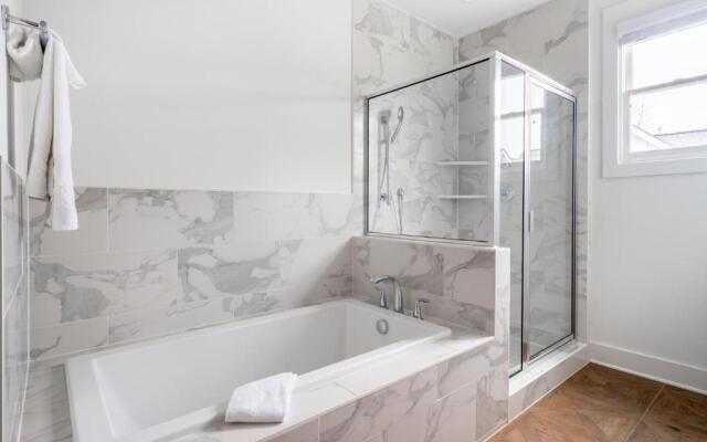 The Monroe by AvantStay – Stylish Group Stay with Easy Access to Attractions