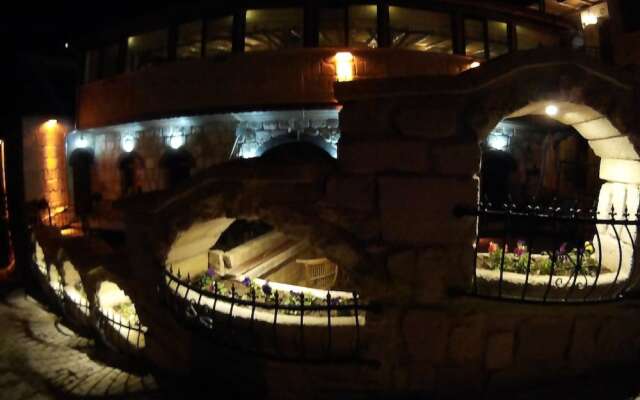 Dora Cave Hotel