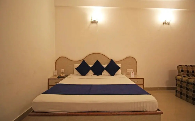 Gordon House by OYO Rooms